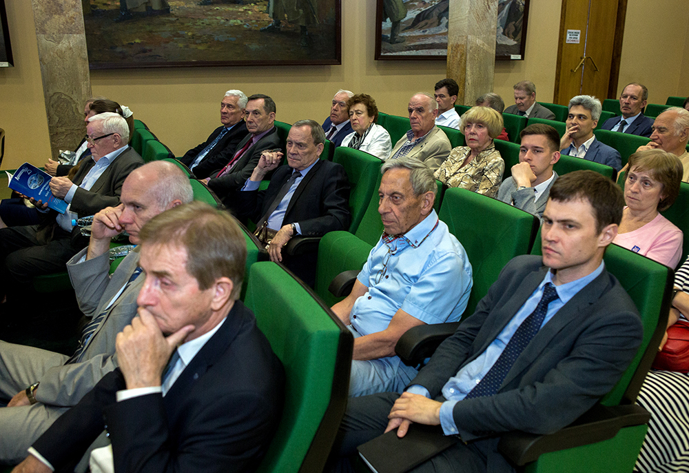 Участники годового общего собрания акционеров ОАО «Авиапром»